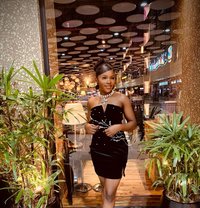 Luna - escort in Gurgaon Photo 1 of 6
