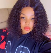 Luna - escort in Muscat