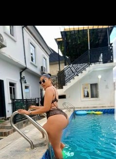 Luna - escort in Dakar Photo 3 of 4