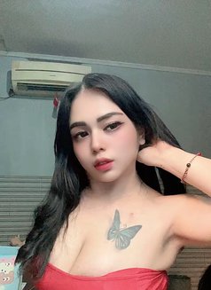 Luna Shemale - Transsexual escort in Jakarta Photo 6 of 9