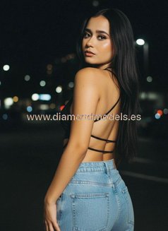 Luna Spanish 19 Years All Natural - puta in Al Manama Photo 1 of 11