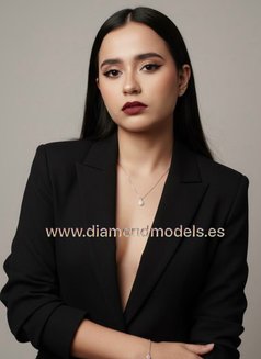Luna Spanish 19 Years All Natural - escort in Al Manama Photo 4 of 10