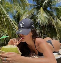 Luna tantric massage therapist - Masajista in Lisbon