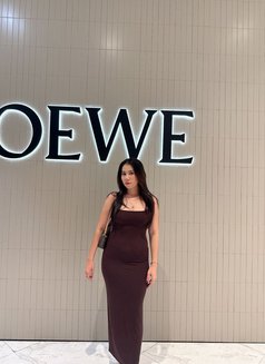 Luna - escort in Bangkok Photo 1 of 11