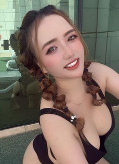 Luna - escort in Dubai Photo 11 of 12