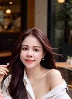 Luna - escort in Hanoi Photo 5 of 5