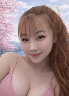 Luna - escort in Singapore Photo 2 of 3