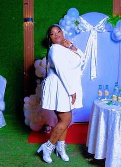 Lunah - escort in Riyadh Photo 3 of 7