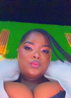 Lunah - escort in Riyadh Photo 5 of 7