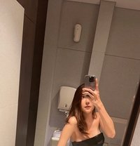 Lunar Classy girl - escort in Singapore