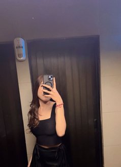 Lunna - escort in Bali Photo 4 of 7