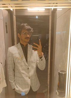 Lupin - Male escort in New Delhi Photo 1 of 3