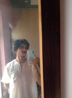 Lupin - Male escort in New Delhi Photo 2 of 4