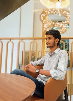 Luqmxn - Male escort in Mumbai Photo 3 of 8