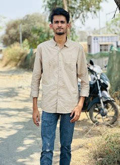 Luqmxn - Acompañantes masculino in Mumbai Photo 5 of 6