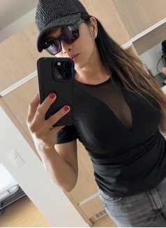 Luscious Ts Khim - Transsexual escort in Geneva Photo 8 of 9