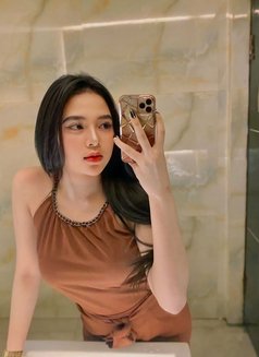 Lusi - escort in Jakarta Photo 4 of 6