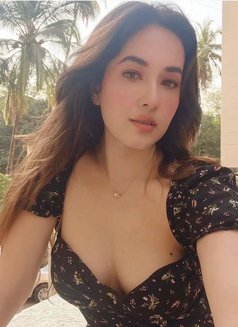 Lusia Outcall & Incall - escort in Doha Photo 5 of 6