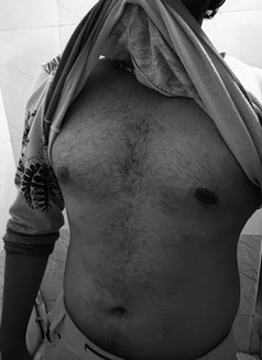 Lusty Wolfe - Male escort in Mumbai Photo 2 of 3