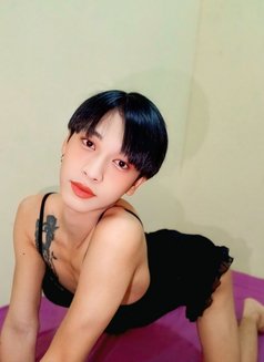 Lusy - Transsexual adult performer in Muscat Photo 5 of 7
