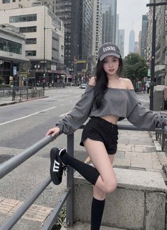 Lusy - escort in Bangkok Photo 6 of 7