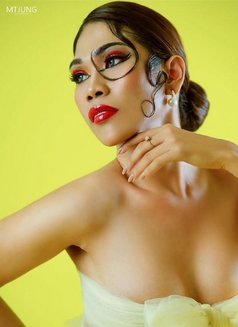 Lusyy - Acompañantes transexual in Jakarta Photo 1 of 6