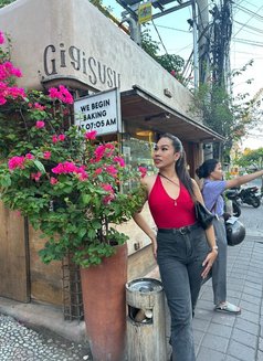 Lusyy - Acompañantes transexual in Jakarta Photo 4 of 6