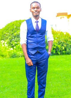 Luther - Male companion in Nairobi Photo 1 of 6