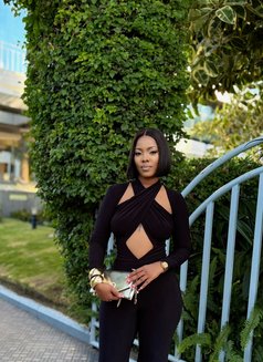 Luu - puta in Dar es Salaam Photo 2 of 4