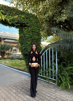 Luu - puta in Dar es Salaam Photo 3 of 4