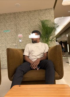 Luvic - Male escort in Colombo Photo 3 of 4