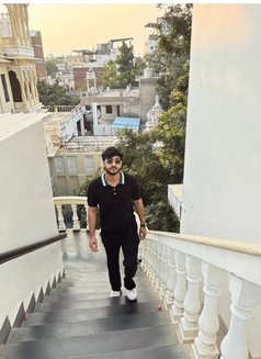 Luvishhh - Male escort in Gurgaon Photo 1 of 4
