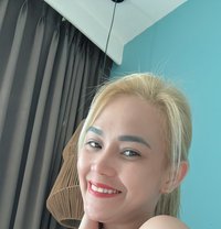 JOY - puta in Taipei Photo 1 of 2