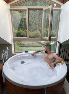 Lux Vip - Male escort agency in Ankara Photo 3 of 3