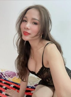 Luxubu - escort in Abu Dhabi Photo 3 of 5