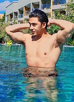 Luxurious Man (just landed) - Male escort in Manila Photo 14 of 18