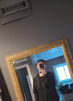 Luxury Boy - Acompañantes masculino in Riyadh Photo 3 of 4