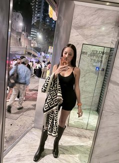 Luxury D - Acompañantes transexual in Hong Kong Photo 2 of 4