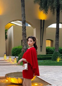Luxury Escort Exclusive - puta in Singapore Photo 6 of 9
