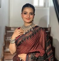 Luxury - escort in Hyderabad