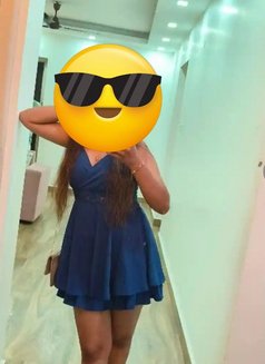 LUXURY - puta in Kolkata Photo 1 of 2