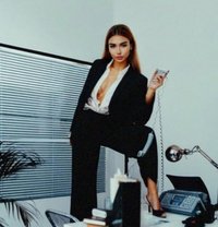 Luxury Milana super hot🇷🇺 - Transsexual escort in Riyadh Photo 16 of 16