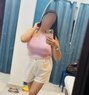Curvy Neha real or virtual session - puta in Mumbai Photo 2 of 4