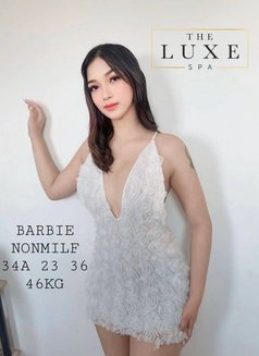 Luxuryqc - escort in Manila Photo 3 of 11