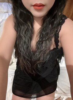 Luyi - escort in Mumbai Photo 13 of 16