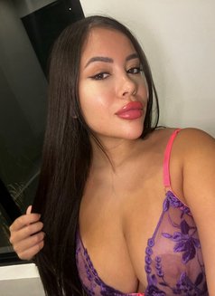 Luz Latina Only Cam Show - Intérprete de adultos in Indore Photo 4 of 13