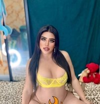 Luzy Thailand Top & Bottom 7inchs - Transsexual escort in Riyadh