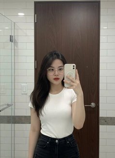 Ly Ly - escort agency in Singapore Photo 15 of 19