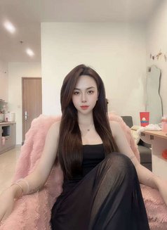 Ly Ly - escort in Hanoi Photo 3 of 4