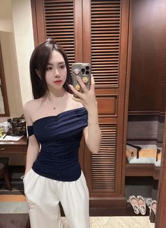 Ly Ly - escort in Hanoi Photo 4 of 4